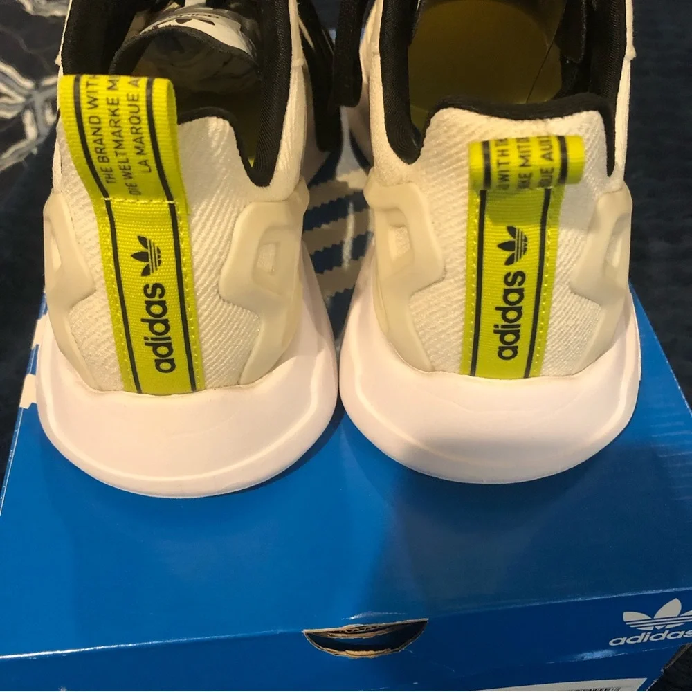 Adidas ZX 2K Flux size 7 white black grey like new - Picture 5 of 9